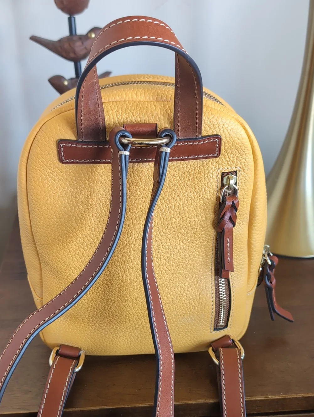 Dooney & Bourke outfit pristine neutral